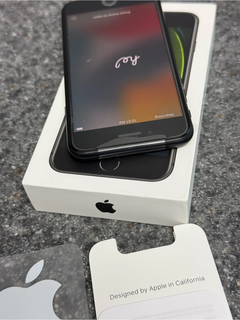 NEW Apple iPhone SE 2020 64GB Black Cricket Wireless (Carrier Locked) MHGELL/A